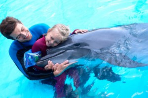 Дельфинотерапия лечит нервные расстройства 