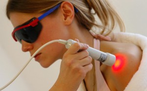 Как «работает» лазер? Давайте попробуем разобраться, как действует «приручённый луч солнца» на наш организм.