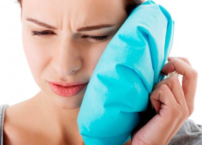 Отит уха - можно ли его вылечить физиопроцедурами и не опасно ли его лечить в домашних условиях